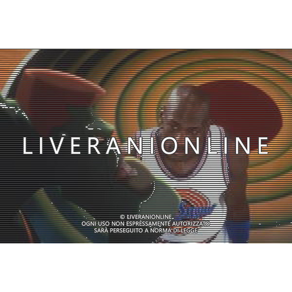 Michael Jordan, campione NBA, in \'Space Jam\' film del 1996 con attori e personaggi d\'animazione Looney Tunes - ©Warner Bros / ARCHIVIO AGENZIA ALDO LIVERANI SAS