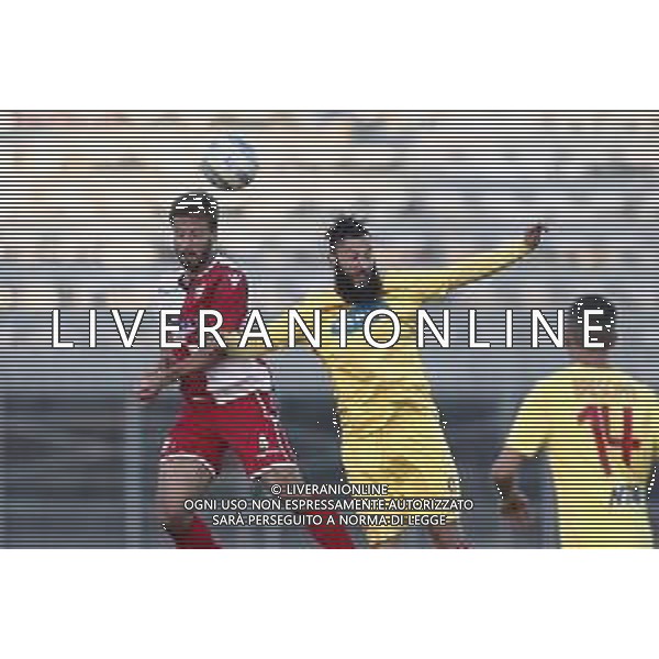Rimini - Ravenna Campionato di calcio serie C girone B 17/03/2019 nella foto: Venturini Andrea (Rimini fc) Nocciolini Manuel(Ravenna F.C.) ©Claudio Zamagni/Agenzia Aldo Liverani