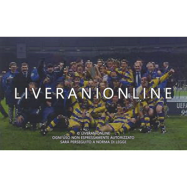 12-05-1999 MOSCA- FINALE DI COPPA UEFA PARMA-OLYMPIQUE MARSIGLIA 3-0 NELLA FOTO I GIOCATORI DEL PARMA CALCIO FESTEGGIANO CON LA COPPA UEFA AG ALDO LIVERANI SAS
