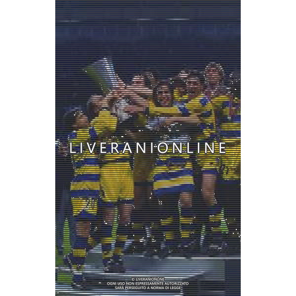 12-05-1999 MOSCA- FINALE DI COPPA UEFA PARMA-OLYMPIQUE MARSIGLIA 3-0 NELLA FOTO I GIOCATORI DEL PARMA CALCIO FESTEGGIANO CON LA COPPA UEFA AG ALDO LIVERANI SAS
