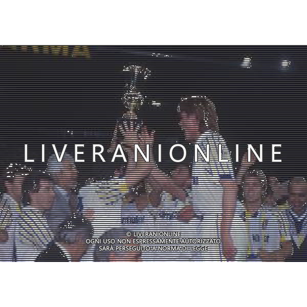 14-05-1992 PARMA- FINALE DI COPPA ITALIA PARMA-JUENTUS 2-0 NELLA FOTO I GIOCATORI DEL PARMA CON LA COPPA ITALIA 1992 AG ALDO LIVERANI SAS