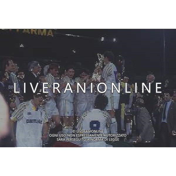 14-05-1992 PARMA- FINALE DI COPPA ITALIA PARMA-JUENTUS 2-0 NELLA FOTO I GIOCATORI DEL PARMA CON LA COPPA ITALIA 1992 AG ALDO LIVERANI SAS