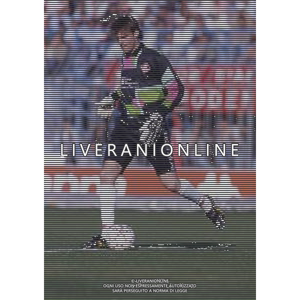 RETROSPETTIVA MASSIMO TAIBI CALCIATORE NELLA FOTO MASSIMO TAIBI CON LA MAGLIA DEL PIACENZA CALCIO AG ALDO LIVERANI SAS