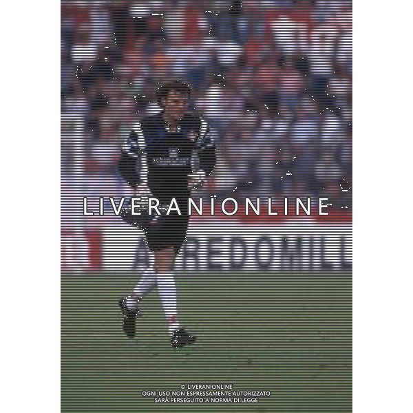 RETROSPETTIVA MASSIMO TAIBI CALCIATORE NELLA FOTO MASSIMO TAIBI CON LA MAGLIA DEL PIACENZA CALCIO AG ALDO LIVERANI SAS