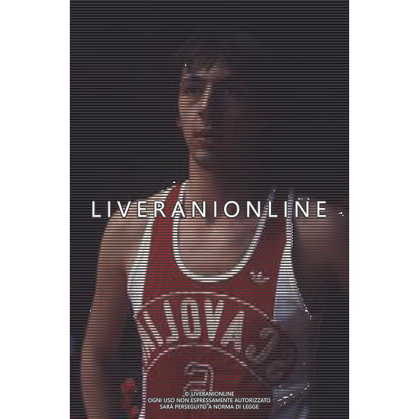 RETROSPETTIVA WALTER MAGNIFICO BASKET NELLA FOTO WALTER MAGNIFICO CON LA MAGLIA DELLA SCAVOLINI PESARO AG ALDO LIVERANI SAS