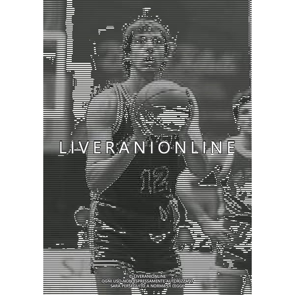 RETROSPETTIVA WALTER MAGNIFICO BASKET NELLA FOTO WALTER MAGNIFICO CON LA MAGLIA DELLA NAZIONALE ITALIANA AG ALDO LIVERANI SAS