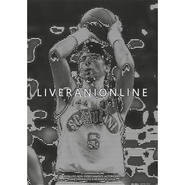 RETROSPETTIVA WALTER MAGNIFICO BASKET NELLA FOTO WALTER MAGNIFICO CON LA MAGLIA DELLA SCAVOLINI PESARO AG ALDO LIVERANI SAS