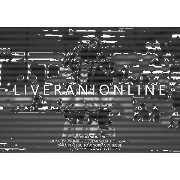 25-08-1995 MILANO FINALE DI SUPERCOPPA ITALIANA MILAN FIORENTINA 1-2 NELLA FOTO ABBRACCI GIOCATORI MILAN AG ALDO LIVERANI SAS