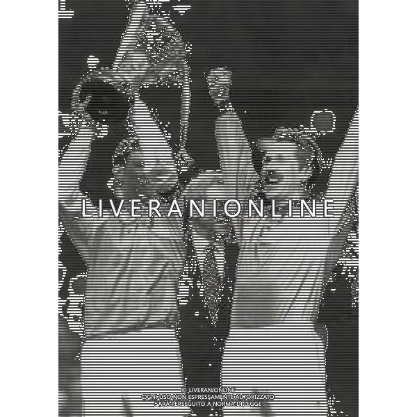 04-05- 1994 COPENAGHEN-FINALE DI COPPA DELLE COPPE ARSENAL PARMA 1-0 NELLA FOTO DAVID SEAMAN FESTEGGIA LA COPPA DELLE COPPE AG ALDO LIVERANI SAS