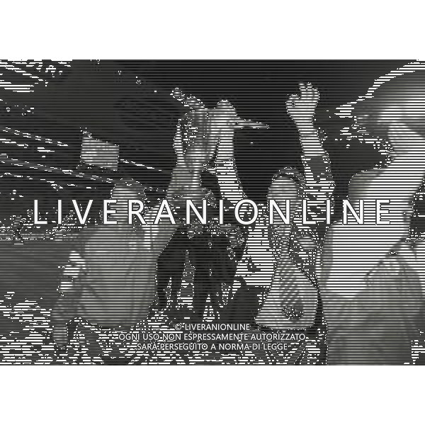 04-05- 1994 COPENAGHEN-FINALE DI COPPA DELLE COPPE ARSENAL PARMA 1-0 NELLA FOTO I GIOCATORI DELL\'ARSENAL FESTEGGIANO LA VITTORIA DELLA COPPA DELLE COPPE AG ALDO LIVERANI SAS