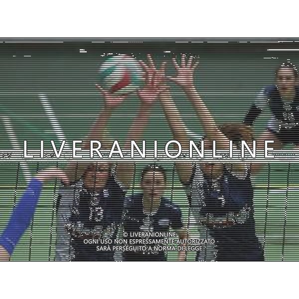 24 03 2019 PALLAVOLO CLAI IMOLA-FORLI SERIE B2 NELLA FOTO BUONA DIFESA DI GIULIA COLLET E ELISA FERRACCI CLAI IMOLA FOTO GIANNI SANNA-AG ALDO LIVERANI SAS