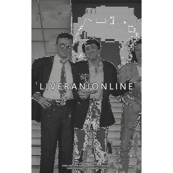 1987 FESTIVAL DI SANREMO NELLA FOTO UMBERTO TOZZI CON GIANNI MORANDI E ENRICO RUGGERI AG ALDO LIVERANI SAS