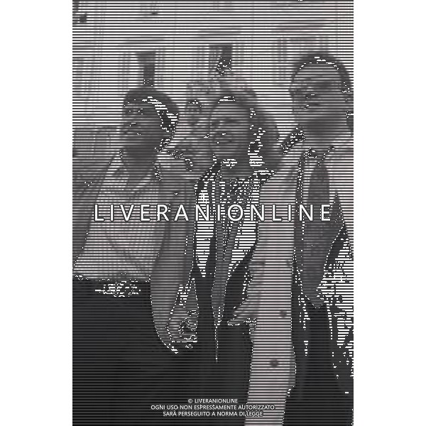 1987 FESTIVAL DI SANREMO NELLA FOTO UMBERTO TOZZI CON GIANNI MORANDI E ENRICO RUGGERI AG ALDO LIVERANI SAS