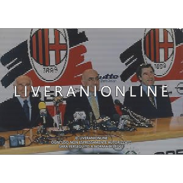 ADRIANO GALLIANI , dirigente sportivo italiano - RETROSPETTIVA Nella foto con Ariedo Braida alla presentazione dell\'allenatore Arrigo Sacchi al Milan nel Dicembre 1996 ©ARCHIVIO / AGENZIA ALDO LIVERANI SAS