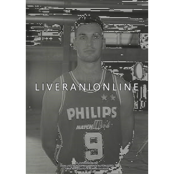 1991-1992 FOTO UFFICIALE PHILIPS OLIMPIA BASKET MILANO NELLA FOTO FABRIZIO AMBRASSA AG ALDO LIVERANI SAS