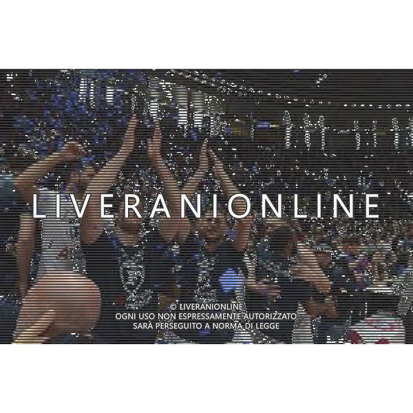 31-03-2019 BOLOGNA- FORTITUDO BOLOGNA-BONDI FERRARA NELLA FOTO INVASIONE DEI TIFOSI DELLA FORTITUDO BOLOGNA A FINE GARA PER LA PROMOZIONE IN A1 OPTIMA-FOTO-AG ALDO LIVERANI SAS