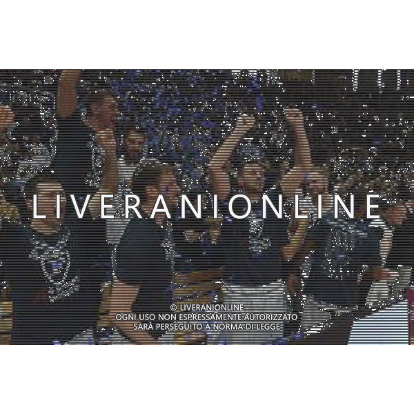 31-03-2019 BOLOGNA- FORTITUDO BOLOGNA-BONDI FERRARA NELLA FOTO INVASIONE DEI TIFOSI DELLA FORTITUDO BOLOGNA A FINE GARA PER LA PROMOZIONE IN A1 OPTIMA-FOTO-AG ALDO LIVERANI SAS