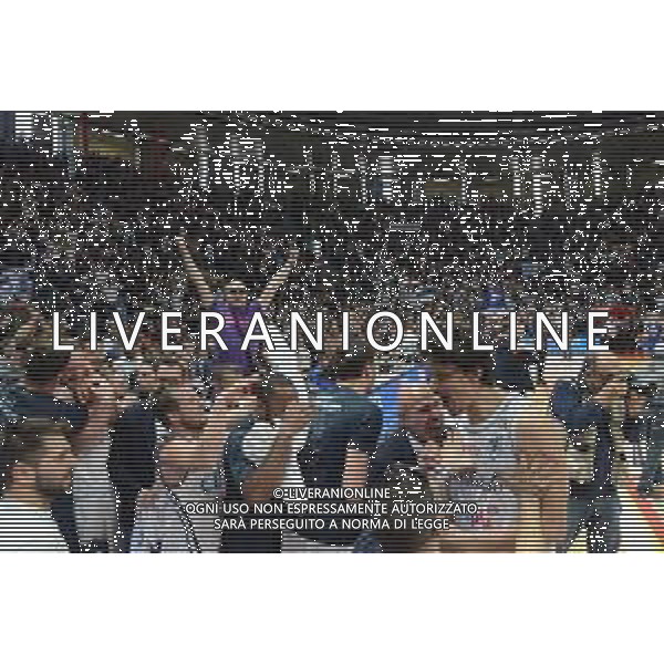 31-03-2019 BOLOGNA- FORTITUDO BOLOGNA-BONDI FERRARA NELLA FOTO INVASIONE DEI TIFOSI DELLA FORTITUDO BOLOGNA A FINE GARA PER LA PROMOZIONE IN A1 OPTIMA-FOTO-AG ALDO LIVERANI SAS
