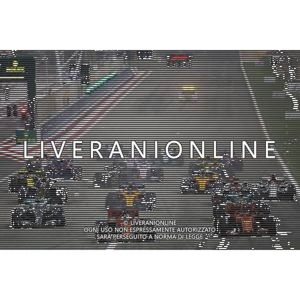 (L to R): Sebastian Vettel (GER) Ferrari SF90 and Charles Leclerc (MON) Ferrari SF90 lead at the start of the race. 31.03.2019. Formula 1 World Championship, Rd 2, Bahrain Grand Prix, Sakhir, Bahrain, Race Day. / AGENZIA ALDO LIVERANI SAS - ITALY ONLY EDITORIAL USE ONLY
