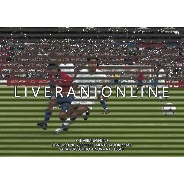 1998 CAMPIONATO DEL MONDO DI CALCIO FRANCIA 98 NELLA FOTO ALESSANDRO NESTA E IVAN ZAMORANO IN ITALIA CILE AG ALDO LIVERANI SAS