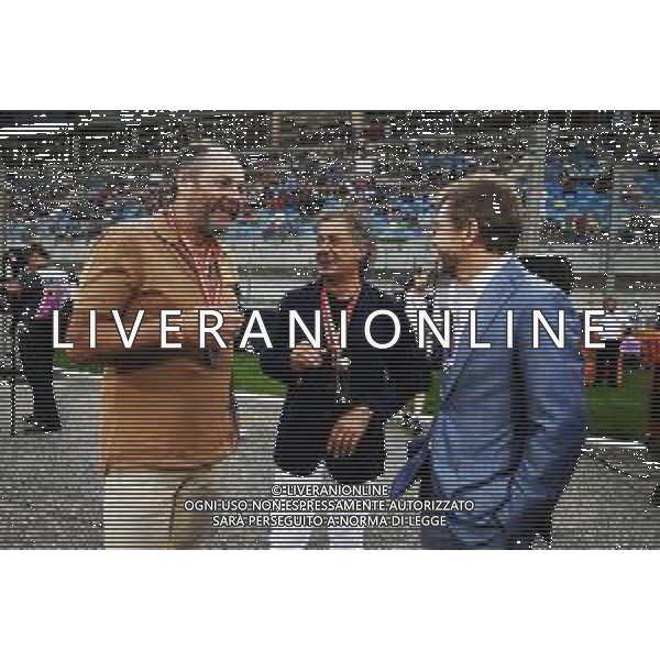 (L to R): Gerhard Berger (AUT); Jean Alesi (FRA); Paul Stewart, on the grid. 31.03.2019. Formula 1 World Championship, Rd 2, Bahrain Grand Prix, Sakhir, Bahrain, Race Day. AG ALDO LIVERANI SAS-ONLY ITALY
