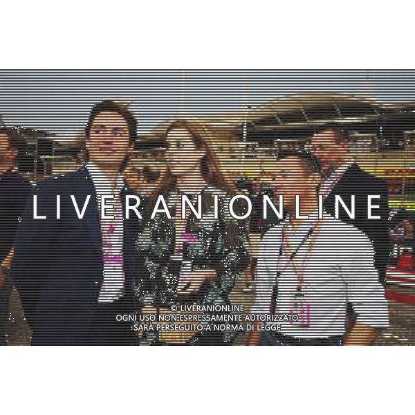 Princess Beatrice (GBR) (Centre) with Edoardo Mapelli Mozzi (Left) and Frankie Dettori (ITA) Jockey (Right). 31.03.2019. Formula 1 World Championship, Rd 2, Bahrain Grand Prix, Sakhir, Bahrain, Race Day. AG ALDO LIVERANI SAS-ONLY ITALY