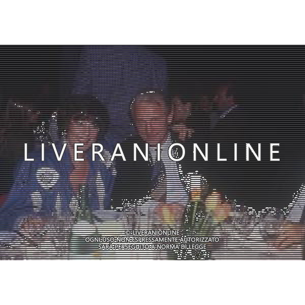 1990 FESTEGGIAMENTI GIOCATORI INTER IN AEREO E AL RISTORANTE PER LA CONQUISTA DELLA COPPA UEFA NELLA FOTO AG ALDO LIVERANI SAS