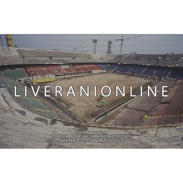 STADIO MEAZZA, di San Siro Milano, ospita le gare interne di Inter e Milan - RETROSPETTIVA Nella foto: nel 1988 durante i lavori di ristrutturazione e rinnovamento in occasione della Coppa del Mondo FIFA 1990 organizzata in Italia, con la costruzione del terzo anello e copertura dei posti a sedere e rizzollatura del manto erboso nel campo ©ARCHIVIO / AGENZIA ALDO LIVERANI SAS