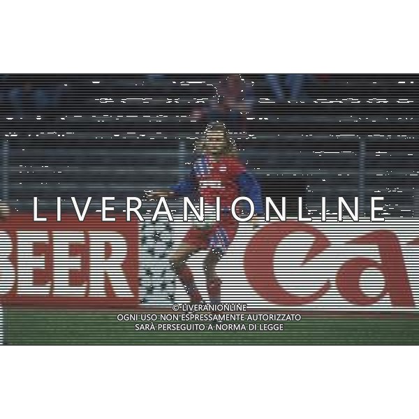ALAIN SUTTER calciatore svizzero, di ruolo centrocampista - RETROSPETTIVA NELLA FOTO con la maglia del Bayern Monaco nel 1994-1995 ©ARCHIVIO / AGENZIA ALDO LIVERANI SAS