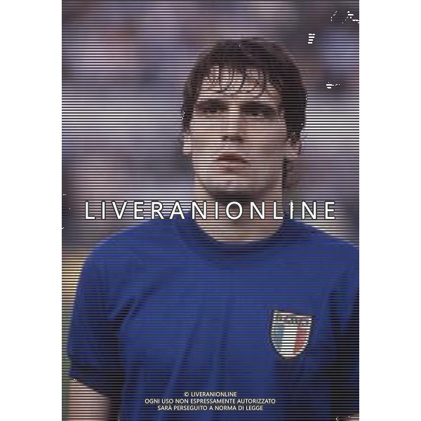 RETROSPETTIVA MARCO TARDELLI CALCIATORE NELLA FOTO MARCO TARDELLI CON LA MAGLIA DELLA NAZIONALE ITALIANA AG ALDO LIVERANI SAS 