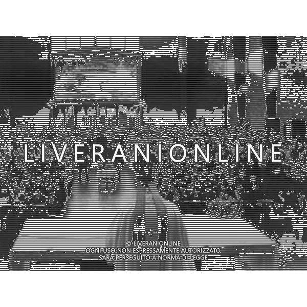 GIOVANNI UMBERTO COLOMBO, Arcivescovo di Milano e Cardinale cattolico italiano - RETROSPETTIVA Nella foto alla Chiesa dell\'annunciazione a Milano per la Messa per l\'inaugurazione del dipinto naif donato dal pittore Galli ©ARCHIVIO / AGENZIA ALDO LIVERANI SAS
