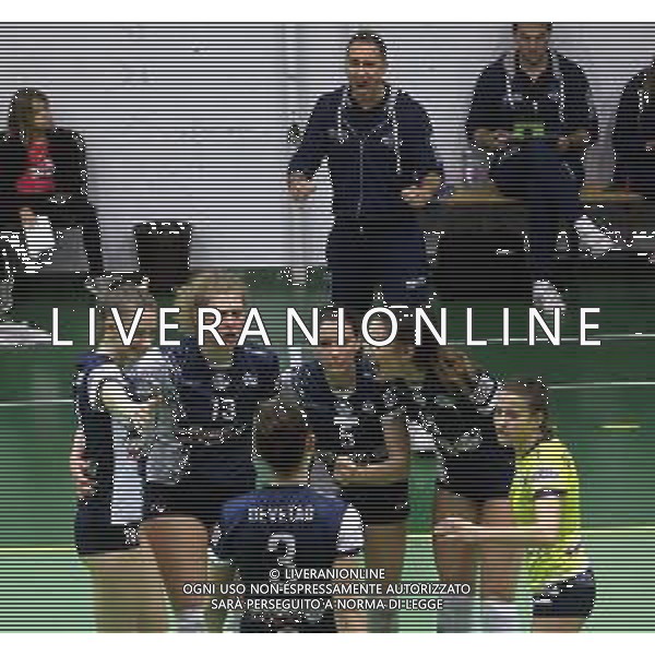 IMOLA 07 04 2019 PALLAVOLO CLAI IMOLA-BOLOGNA 3-1 PROMOZIONE IN B1 NELLA FOTO ESULTANZA DELLA SQUADRA CLAI CON ALLENATORE MANUEL TURRINI FOTO GIANNI SANNA-AG ALDO LIVERANI SAS