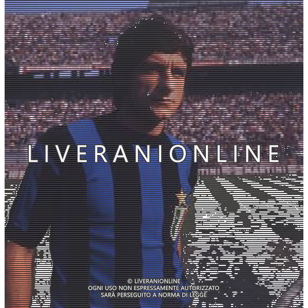 RETROSPETTIVA MARIO BERTINI CALCIATORE NELLA FOTO MARIO BERTINI CON LA MAGLIA DELL\'INTER AG ALDO LIVERANI SAS