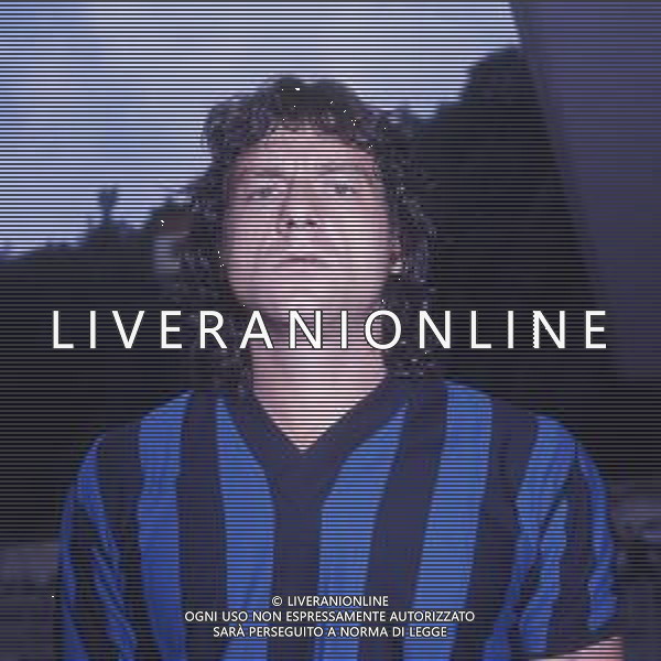 RETROSPETTIVA MARIO BERTINI CALCIATORE NELLA FOTO MARIO BERTINI CON LA MAGLIA DELL\'INTER AG ALDO LIVERANI SAS