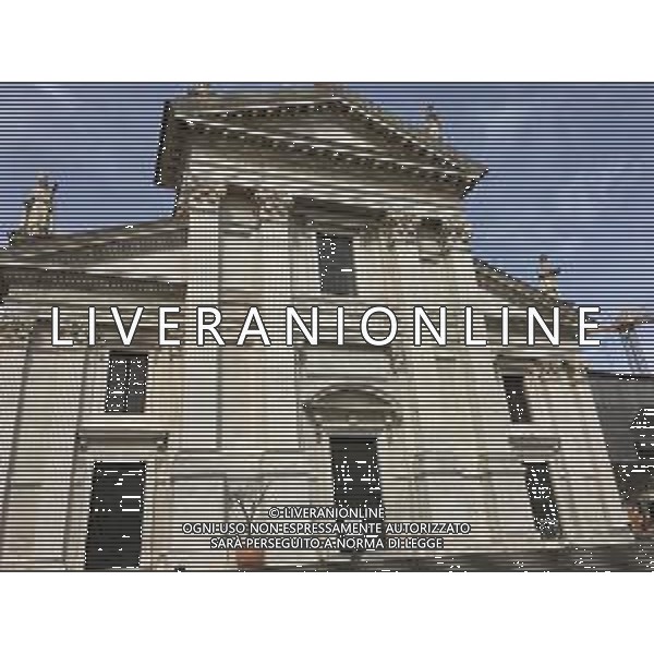 URBINO -PANORAMICHE VICOLI STRADE NELLA FOTO IL DUOMO DI URBINO AG ALDO LIVERANI SAS