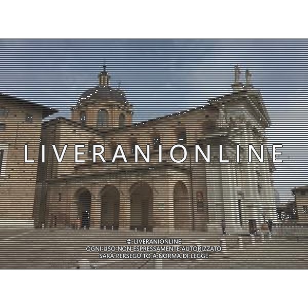 URBINO -PANORAMICHE VICOLI STRADE NELLA FOTO IL DUOMO DI URBINO AG ALDO LIVERANI SAS