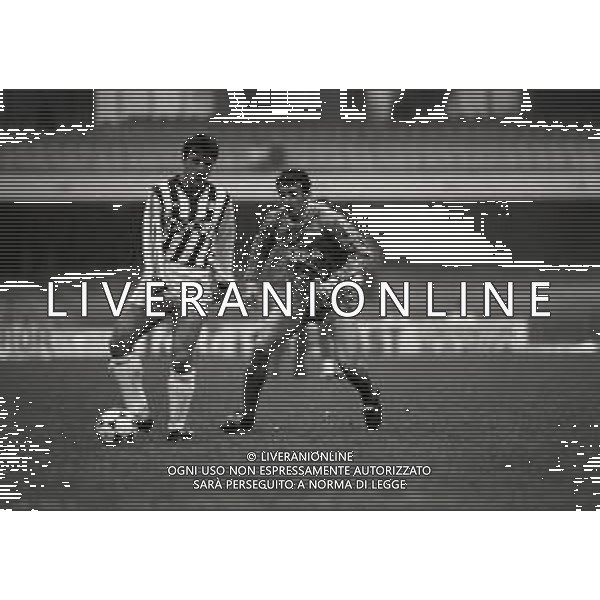 RETROSPETTIVA PAOLO GIOVANNELLI CALCIATORE NELLA FOTO PAOLO GIOVANNELLI CON LA MAGLIA DELL\'ASCOLI CALCIO AG ALDO LIVERANI SAS 