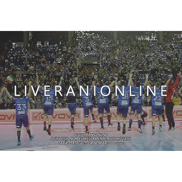 FAENZA 11 04 2019 PALLAMANO ITALIA-SLOVAKIA 26-23 NELLA FOTO ESULTANZA DOPO LA PARTITA DELL\'ITALIA VERSO IL PUBBLICO ©SANNA / AGENZIA ALDO LIVERANI SAS