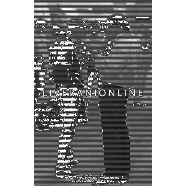 RETROSPETTIVA NIKI LAUDA NELLA FOTO NIKI LAUDA AL GP DI IMOLA NEL 1987 CON L\'INGEGNERE JOHN BARNARD AG ALDO LIVERANI SAS