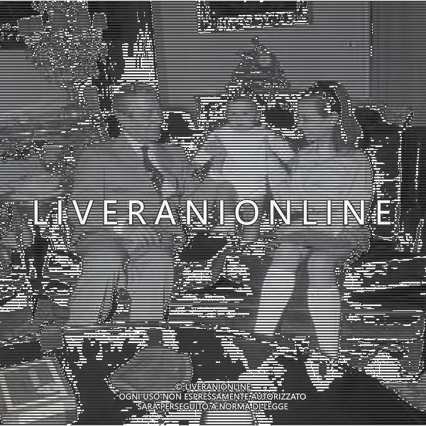 RETROSPETTIVA ANGELO MORATTI PETROLIERE E PRESIIDENTE DELL\'INTER NELLA FOTO ANGELO MORATTI CON IL NIPOTINO AG ALDO LIVERANI SAS