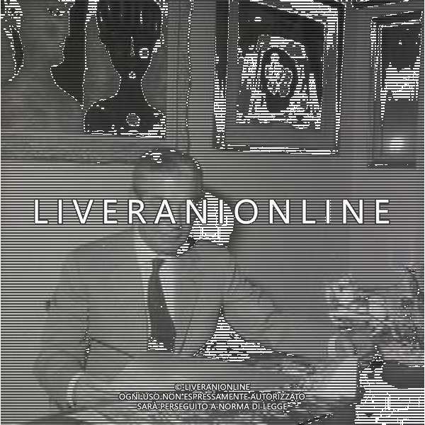 RETROSPETTIVA ANGELO MORATTI PETROLIERE E PRESIIDENTE DELL\'INTER NELLA FOTO ANGELO MORATTI CON IL NIPOTINO AG ALDO LIVERANI SAS