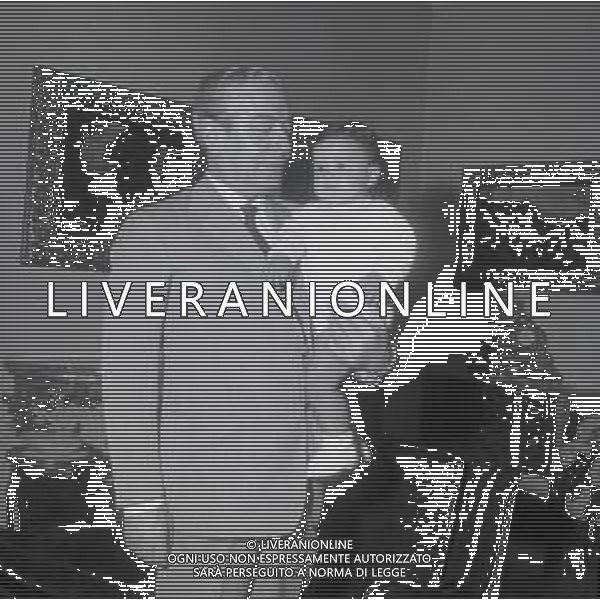 RETROSPETTIVA ANGELO MORATTI PETROLIERE E PRESIIDENTE DELL\'INTER NELLA FOTO ANGELO MORATTI CON IL NIPOTINO AG ALDO LIVERANI SAS