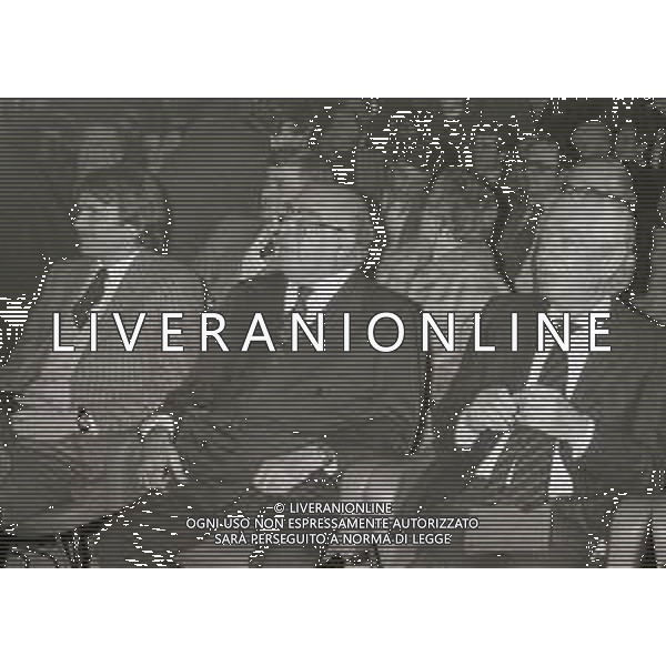 RETROSPETTIVA ANGELO MORATTI PETROLIERE E PRESIIDENTE DELL\'INTER NELLA FOTO ANGELO MORATTI PRESIDENTE INTER CON ANDREA RIZZOLI PRESIDENTE MILAN AL PREMIO TORRETTA NEL 1974 AG ALDO LIVERANI SAS 