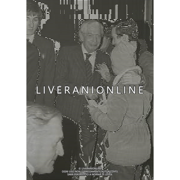 RETROSPETTIVA ANGELO MORATTI PETROLIERE E PRESIIDENTE DELL\'INTER NELLA FOTO ANGELO MORATTI PRESIDENTE INTER AL PREMIO TORRETTA NEL 1974 AG ALDO LIVERANI SAS 