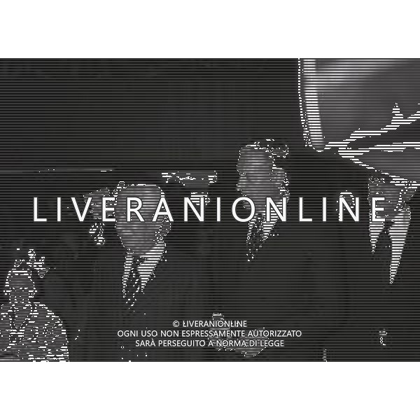 RETROSPETTIVA ANGELO MORATTI PETROLIERE E PRESIIDENTE DELL\'INTER NELLA FOTO ANGELO MORATTI PRESIDENTE INTER CON NILS LIEDHOLM AL PREMIO TORRETTA NEL 1974 AG ALDO LIVERANI SAS  