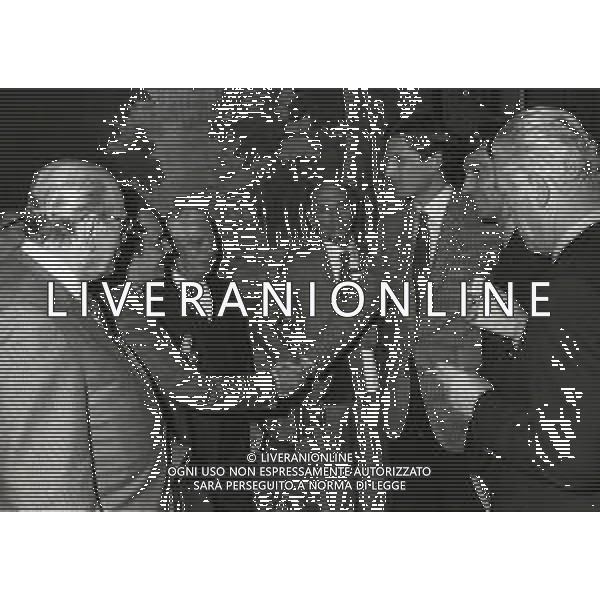 1981 MILANO PREMIO CHI HA FATTO GRANDE MILANO NELLA FOTO GIUSEPPE PRISCO CON GIACINTO FACCHETTI E ANGELO MORATTI AG ALDO LIVERANI SAS