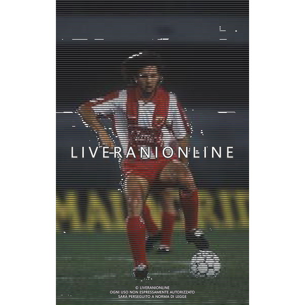 RETROSPETTIVA SINISA MIHAJLOVIC CALCIATORE NELLA FOTO SINISA MIHAJLOVIC CON LA MAGLIA DELLA STELLA ROSSA AG ALDO LIVERANI SAS