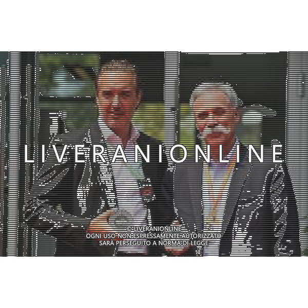 (L to R): Marin Aleksov, Rosland Capital CEO and Chase Carey (USA) Formula One Group Chairman - official 1000th Grand Prix coin presentation for the most Grand Prix attended. 12.04.2019. Formula 1 World Championship, Rd 3, Chinese Grand Prix, Shanghai, China, Practice Day. / AGENZIA ALDO LIVERANI SAS - ITALY ONLY EDITORIAL USE ONLY - Gp F1 Cina Shanghai Prove Libere 12.04.2019