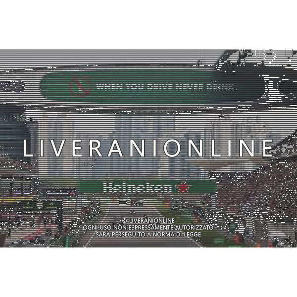 Valtteri Bottas (FIN) Mercedes AMG F1 W10 and Lewis Hamilton (GBR) Mercedes AMG F1 W10 at the front of the grid at the start of the race. 14.04.2019. Formula 1 World Championship, Rd 3, Chinese Grand Prix, Shanghai, China, Race Day. AG ALDO LIVERANI SAS-ONLY ITALY