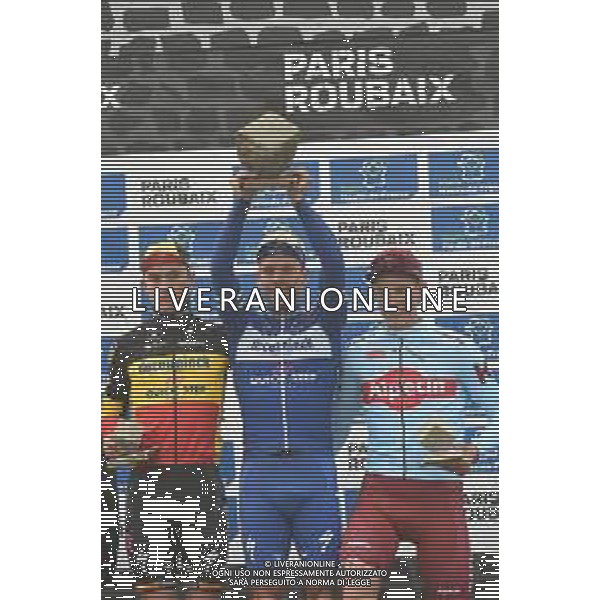 14-04-2019 Paris - Roubaix; Allenamento 2 Paris - Roubaix 2019; 2019, Deceunick - Quickstep; 2019, Katusha - Alpecin; Gilbert, Philippe; Lampaert, Yves; Politt, Nils; Roubaix; ©SIROTTI / AGENZIA ALDO LIVERANI SAS